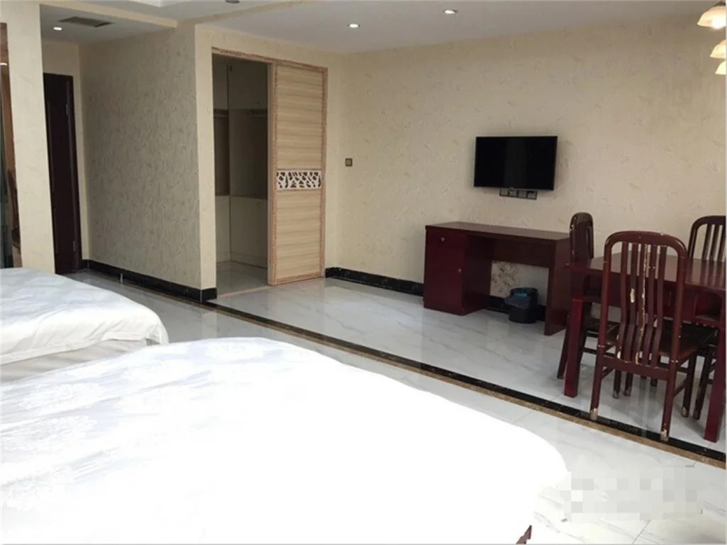 Nantong Suzhong Business Hotel