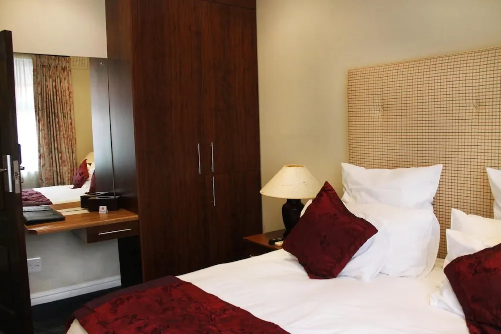 Silver Oaks Boutique Hotel