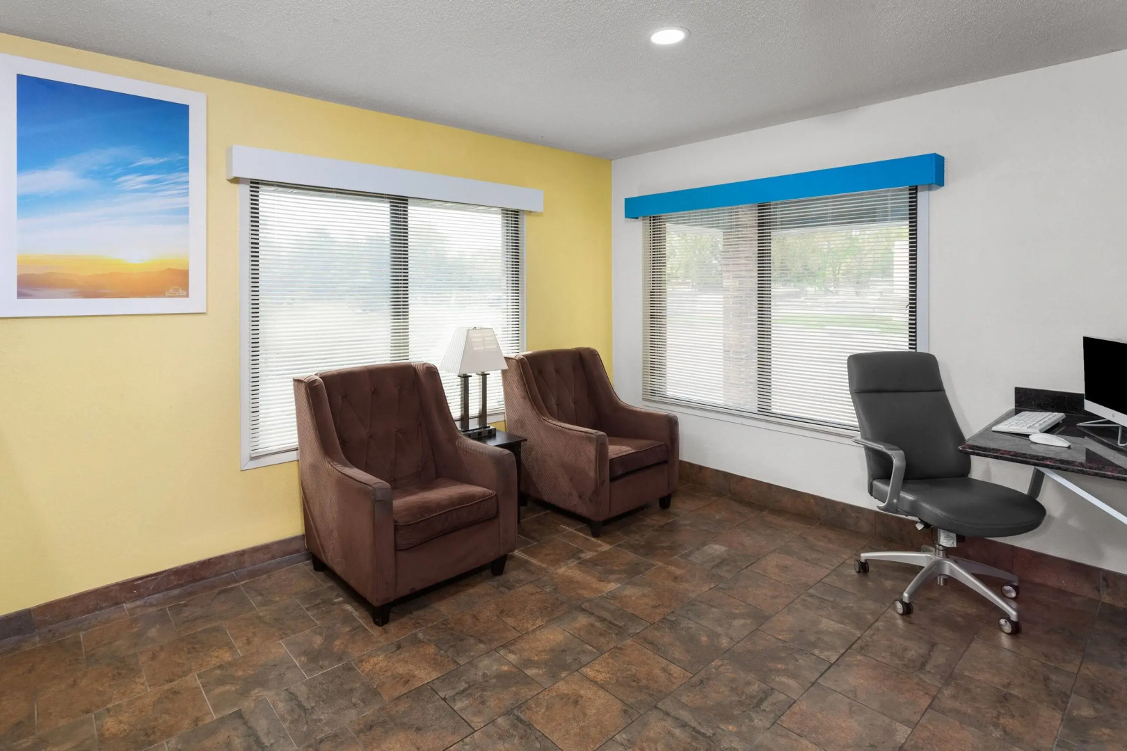 Days Inn by Wyndham Mason City