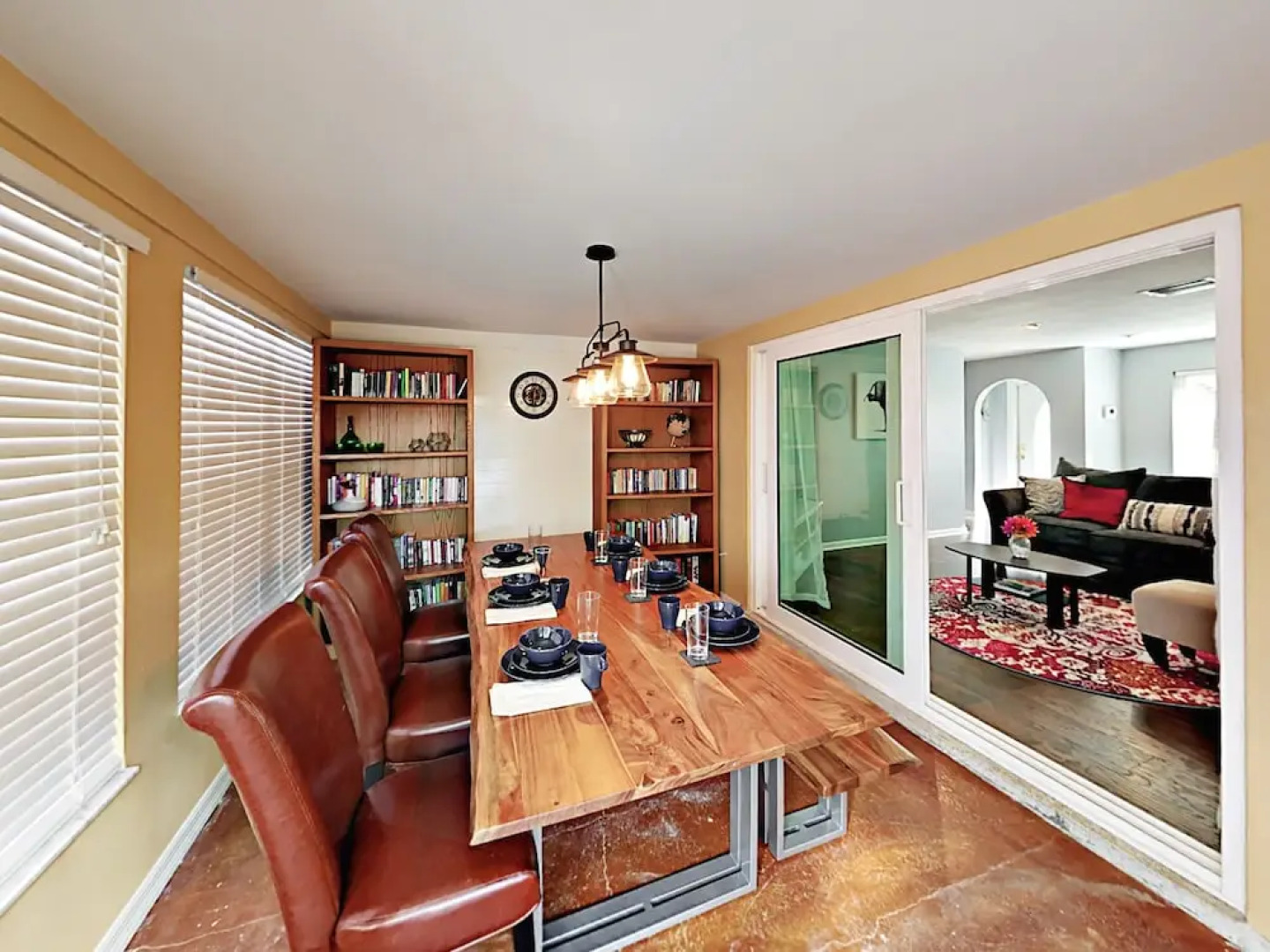 2040 Forest Drive Home