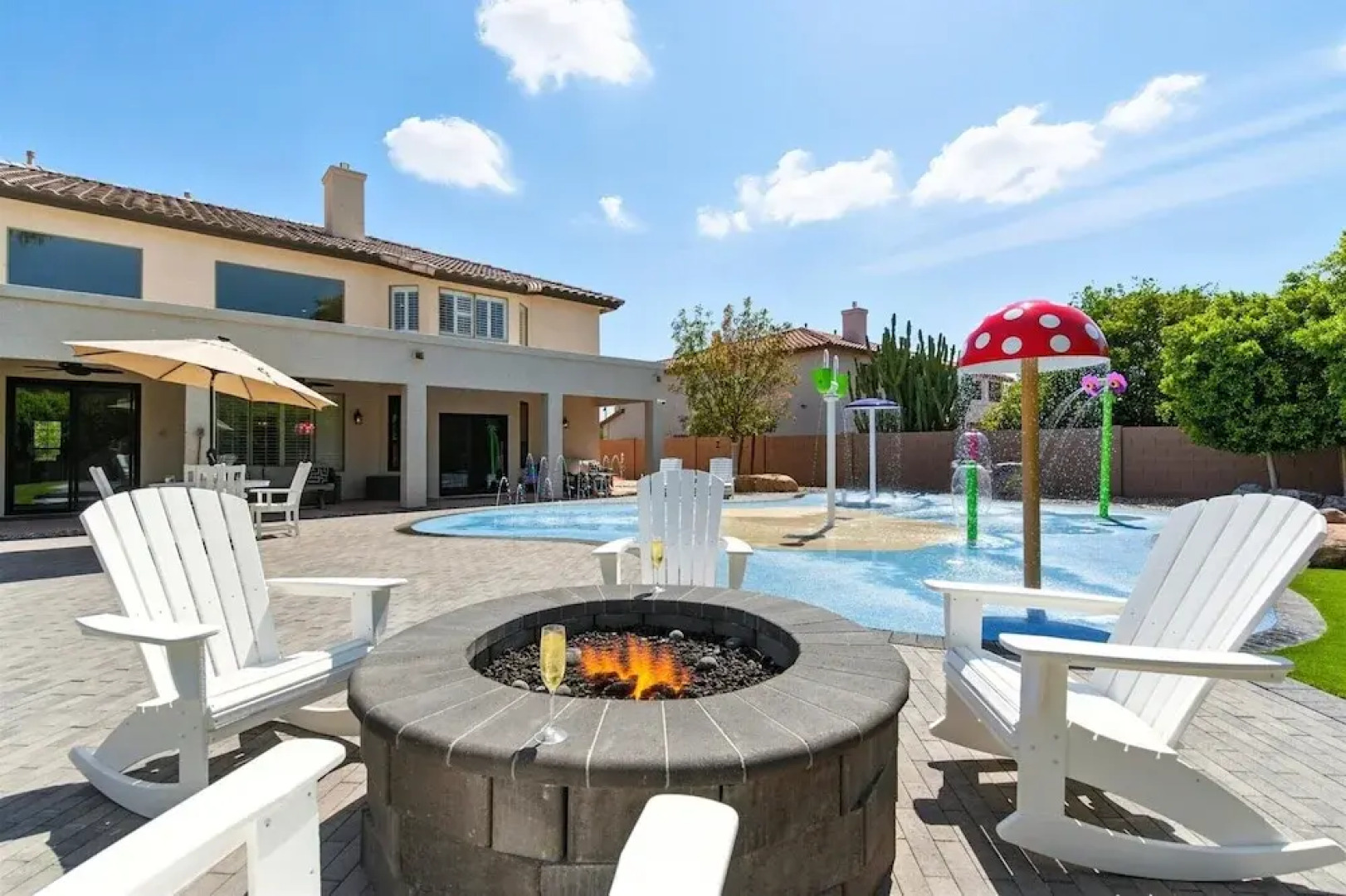 Splash Canyon - Splash Pad & Tons of Games - Gym