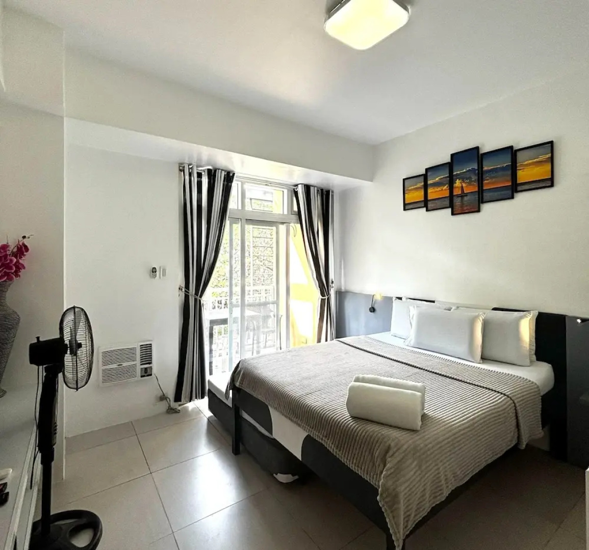 Beach Condos Pico de Loro Hamilo Coast