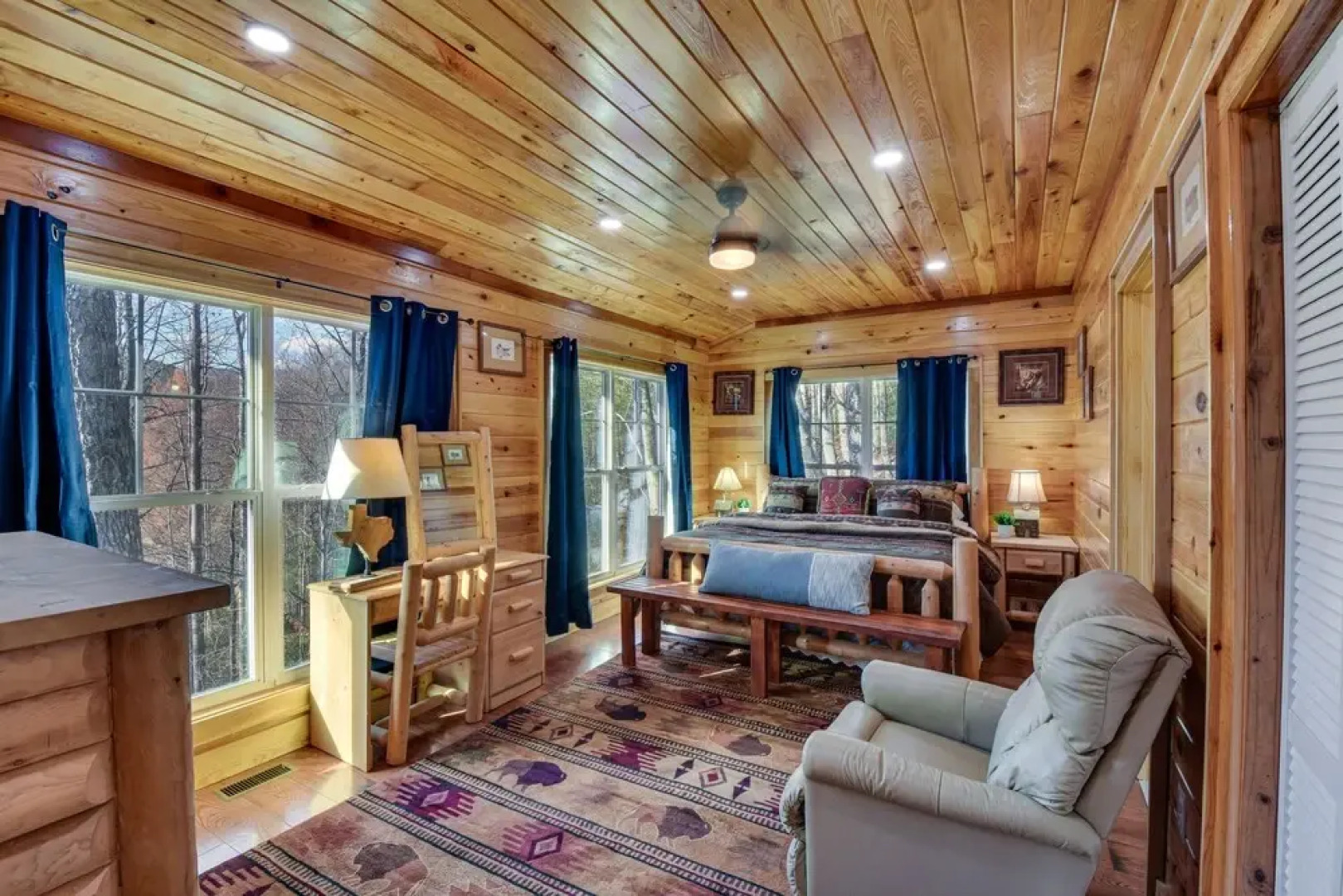 Mountain-view Cabin ~ 2 Mi to Downtown Clayton!