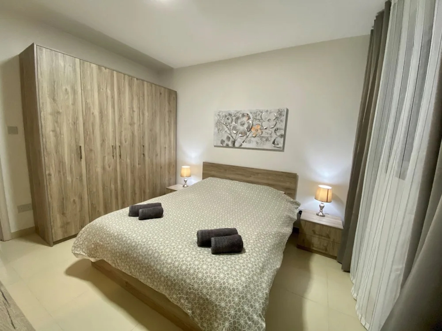 Centric and Modern Penthouse Close to Amenities