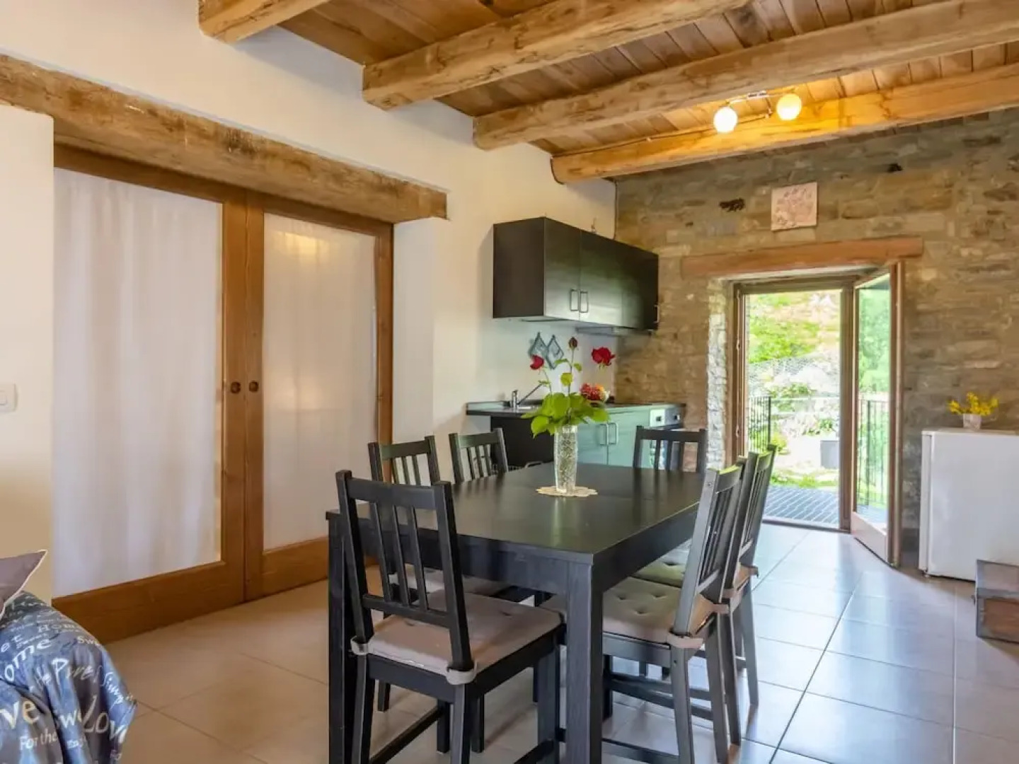 Pretty Farmhouse With Pool