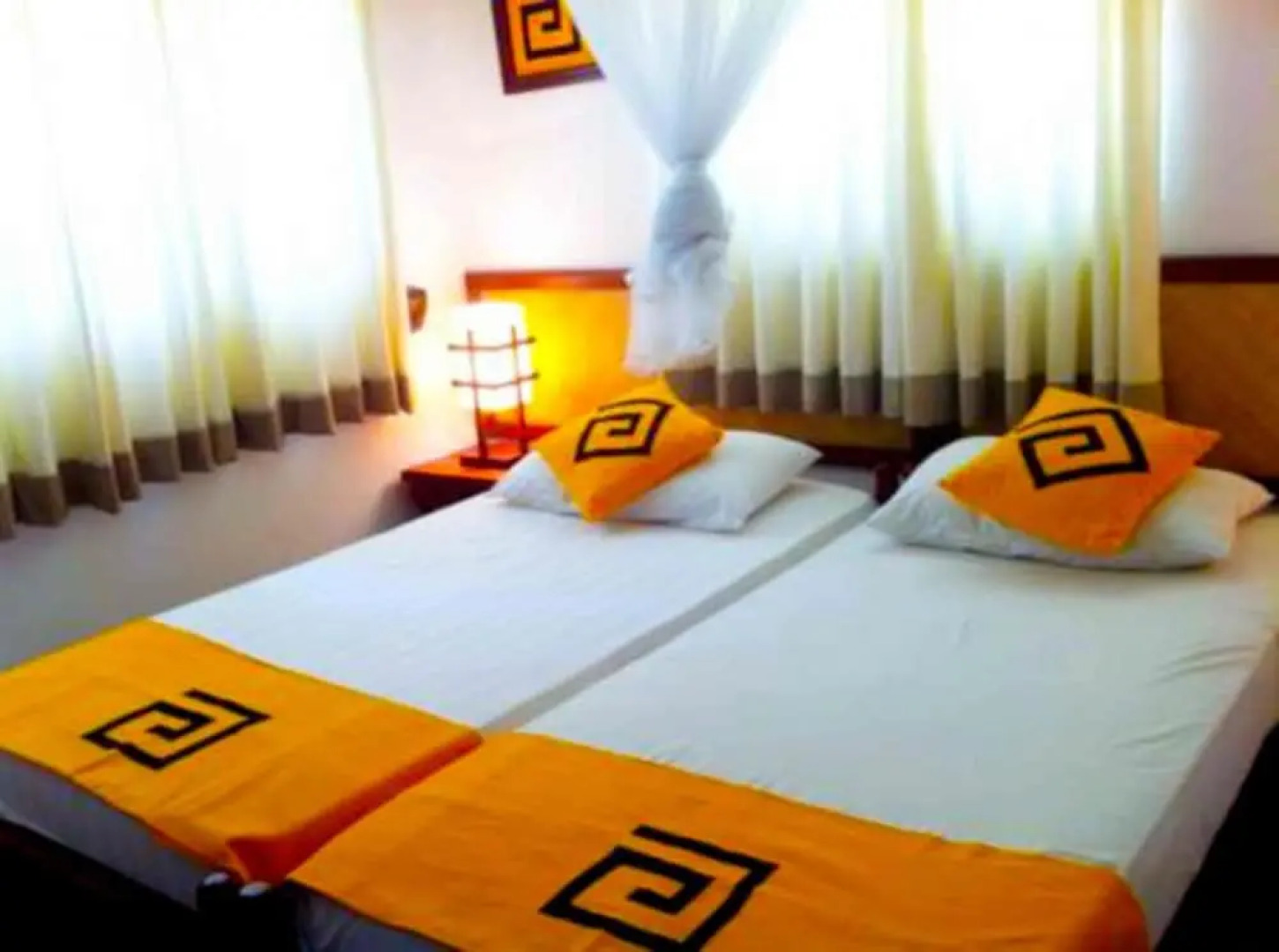 Yoho Lagoonside Holiday Bungalow