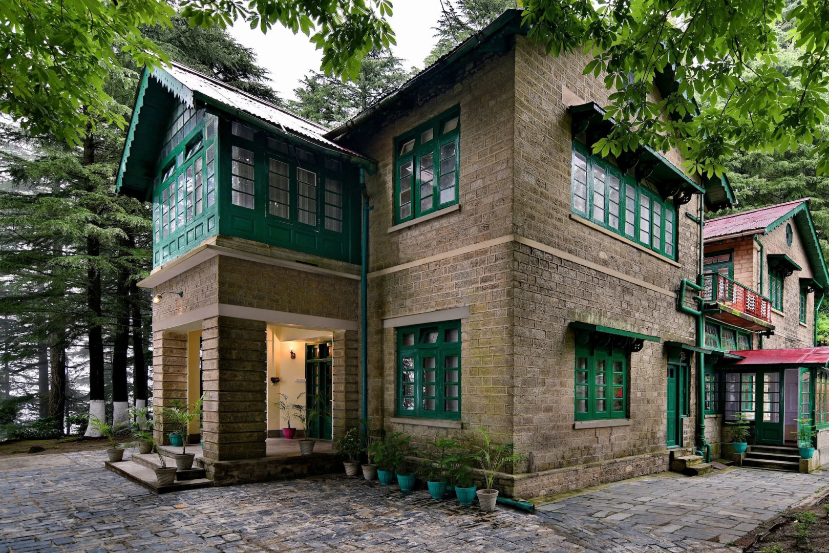 Brij Villa, Dalhousie - A Colonial Luxury Retreat