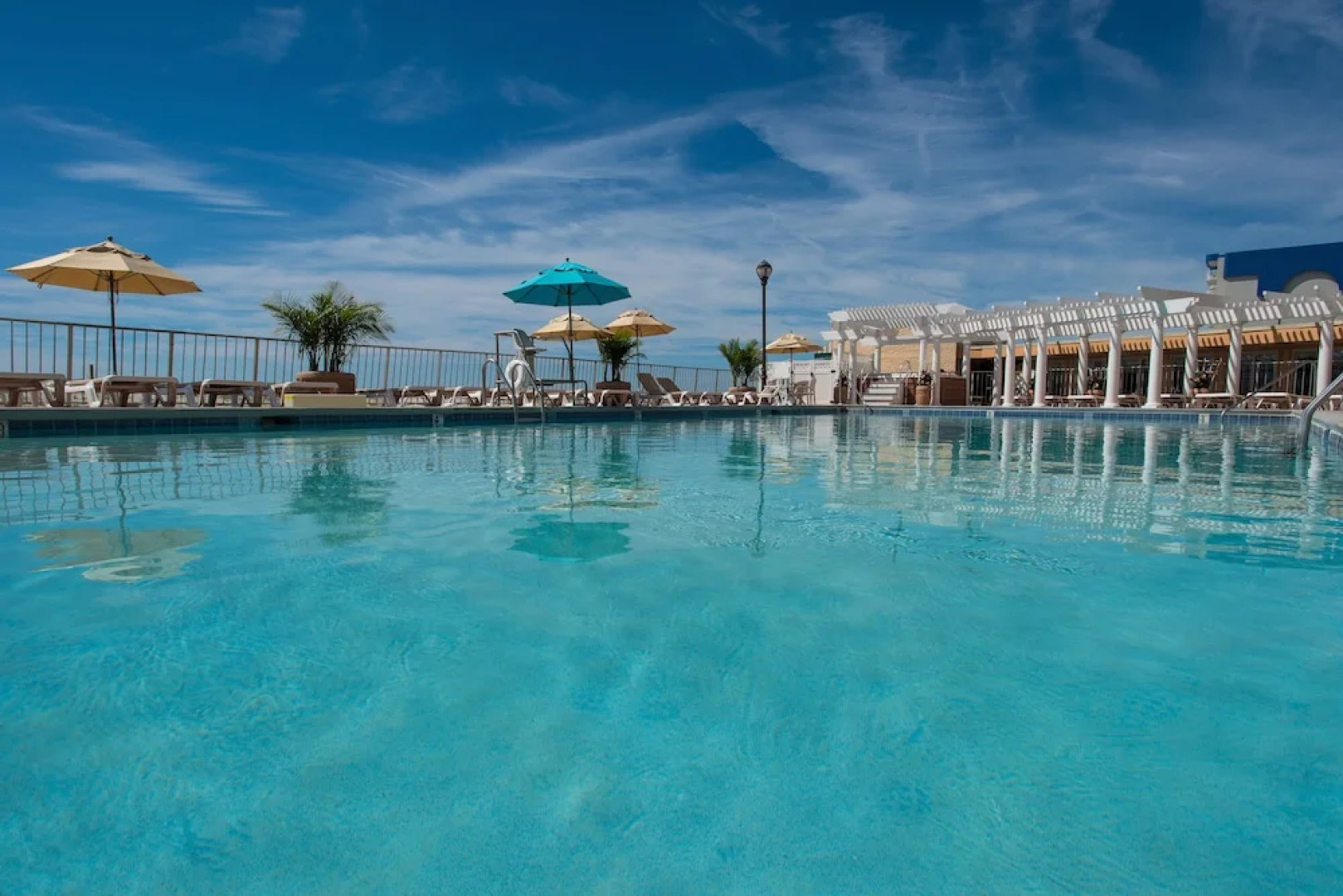 Reges Oceanfront Resort