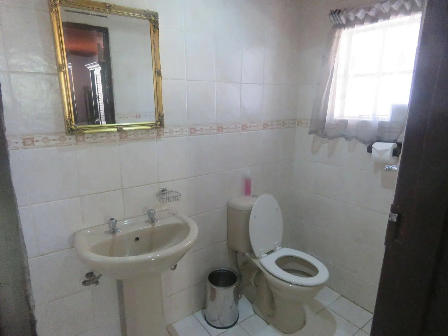 Swartberg Backpackers