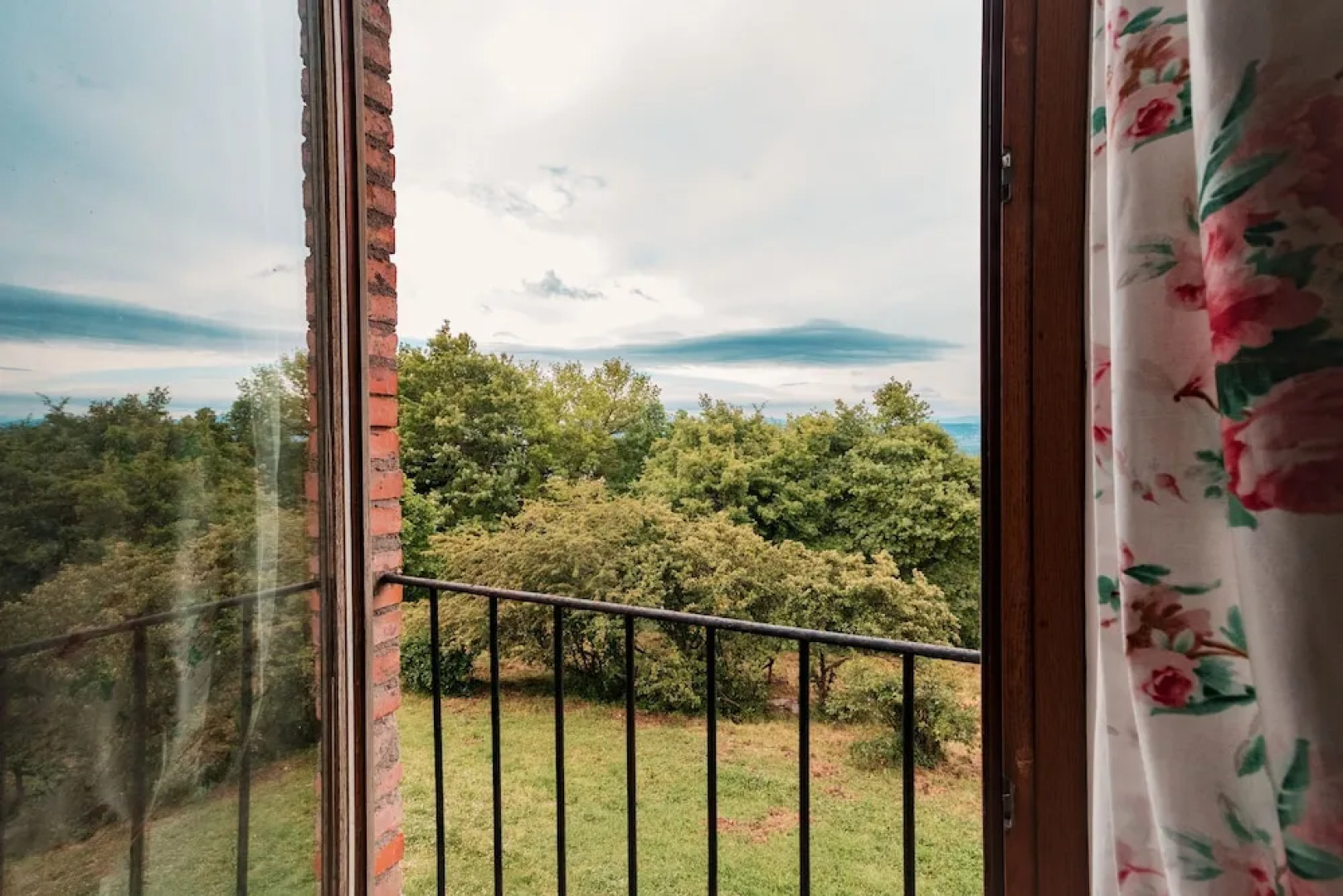 Donkeys and Roses La Casa delle Querce