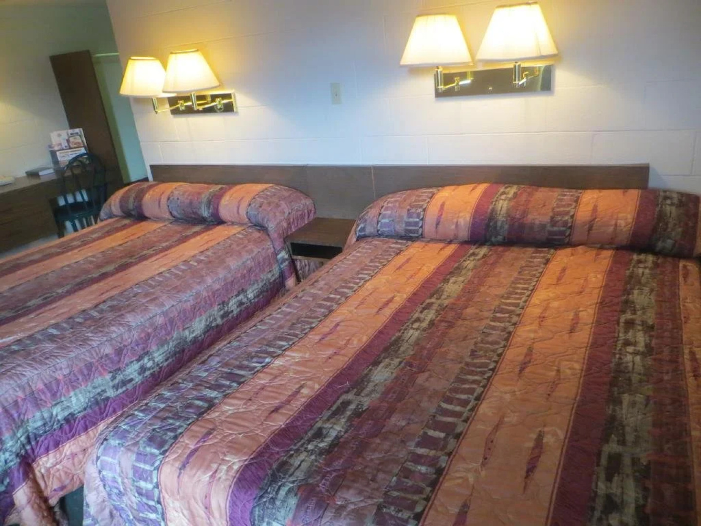 Lamplighter American Inn