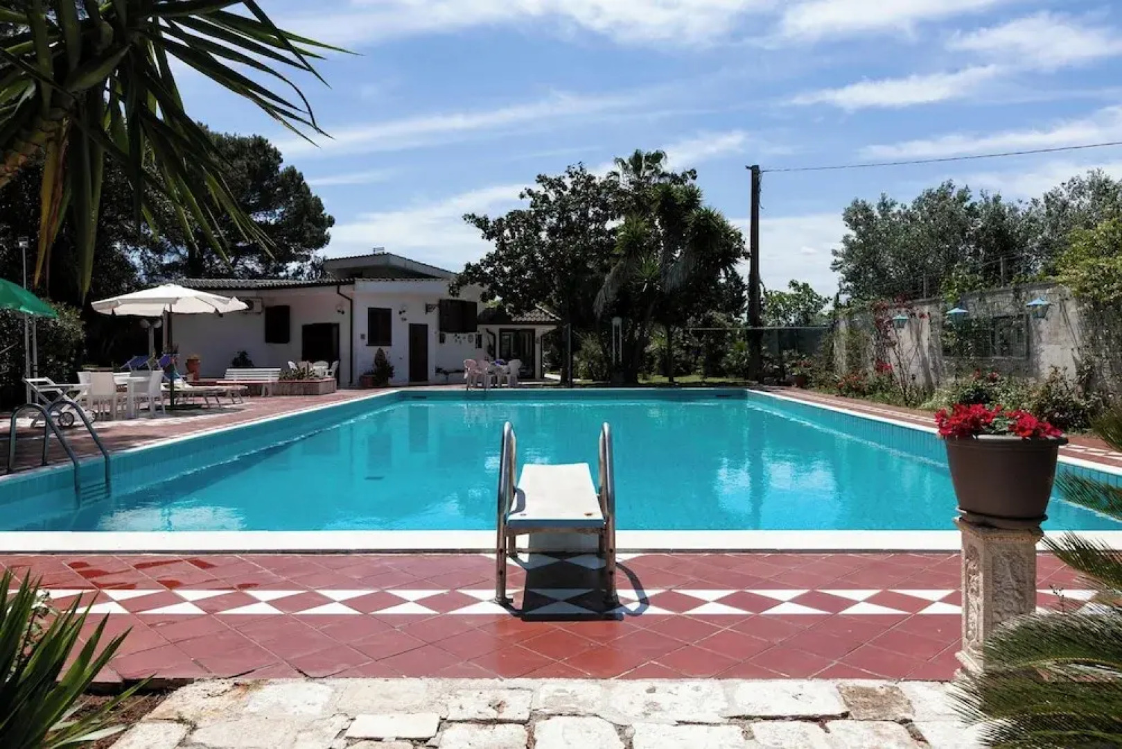 Villa Carmen With Garden And Pool