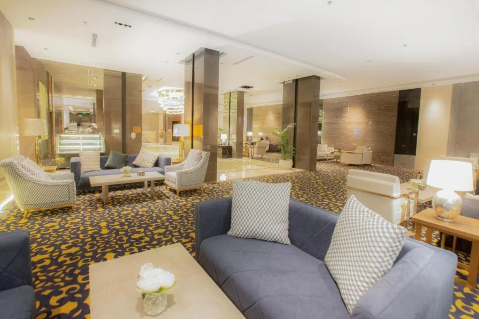 Azar Hotel