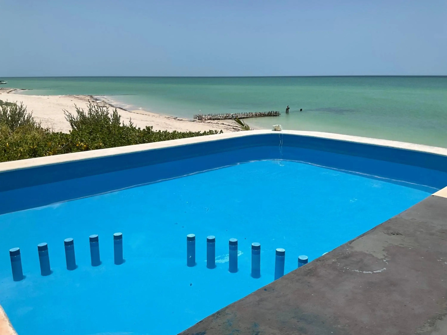 La Casa Amarilla Frente al Mar