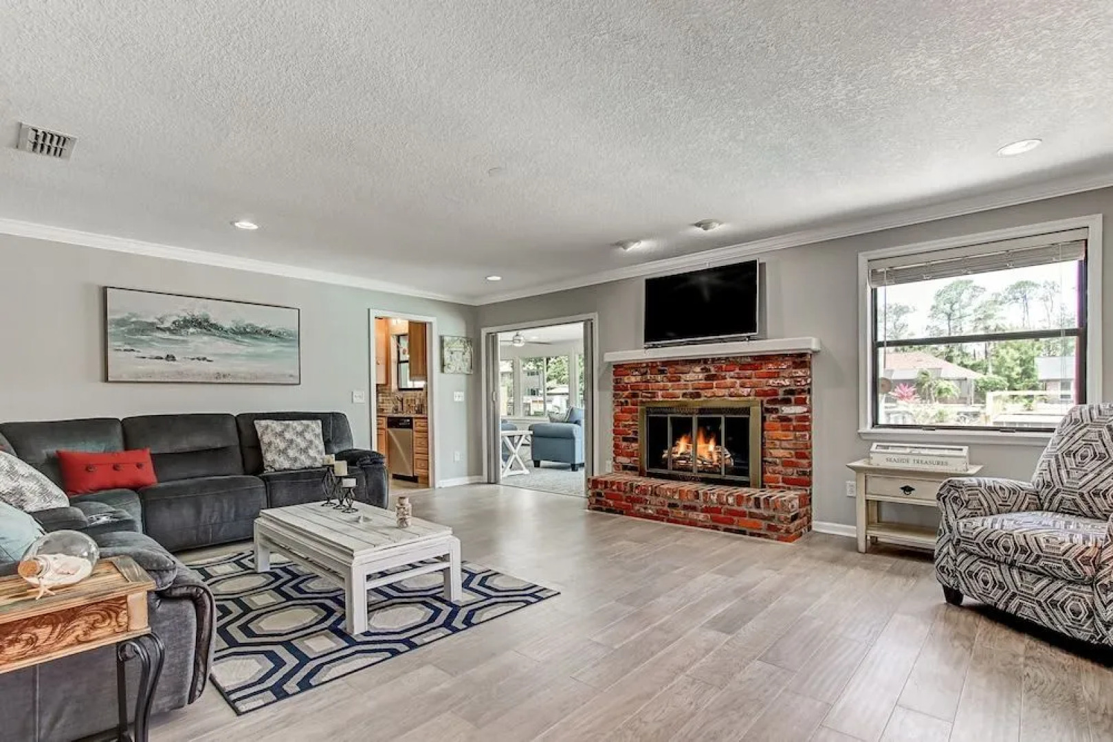 Pablo Waterfront - Private Dock & Salt Water Pool