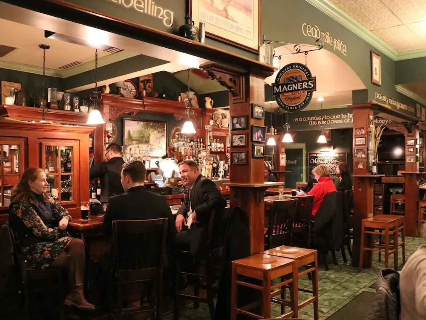 County Clare Irish Hotel & Pub