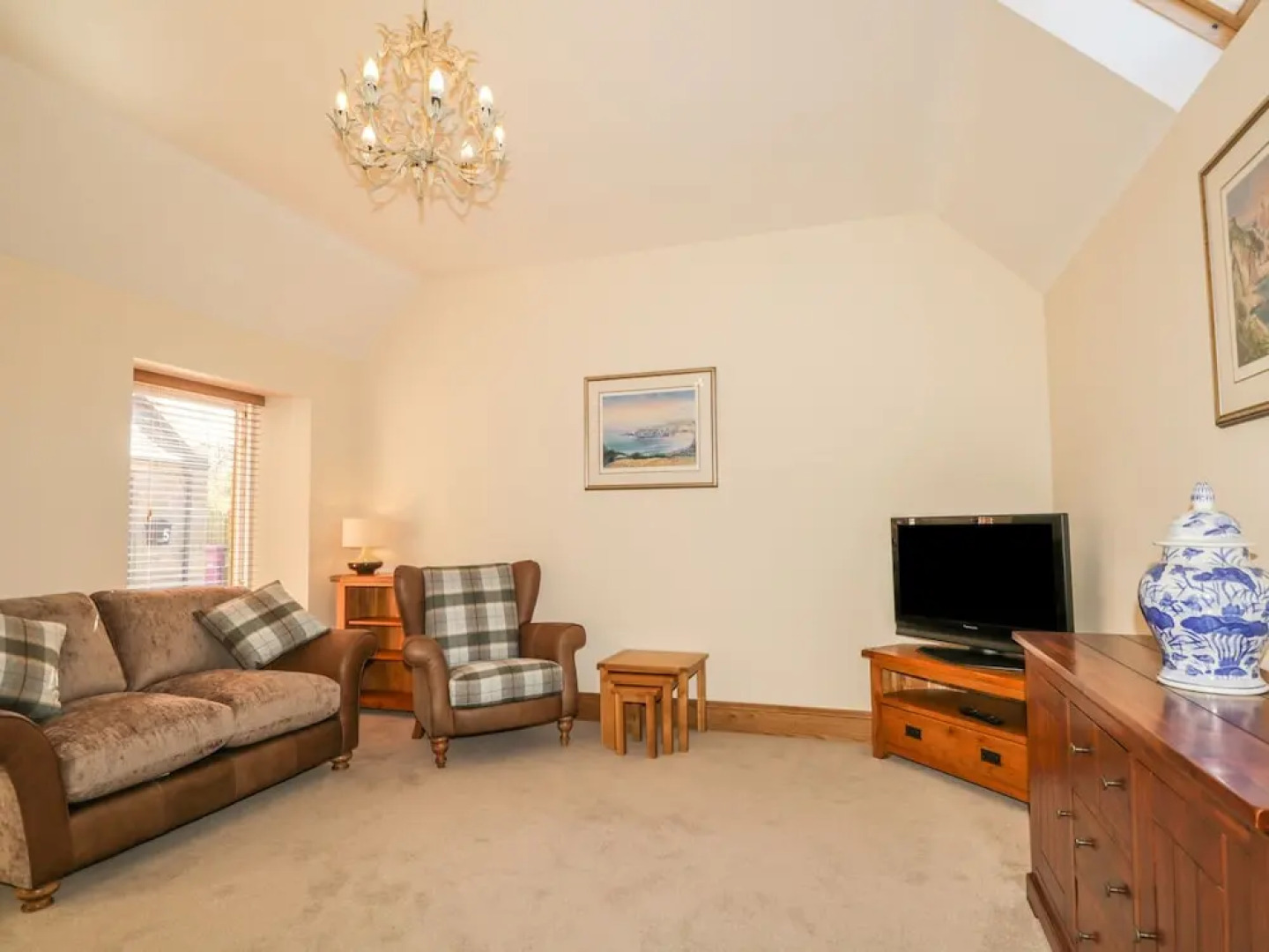 5 Williamston Steading