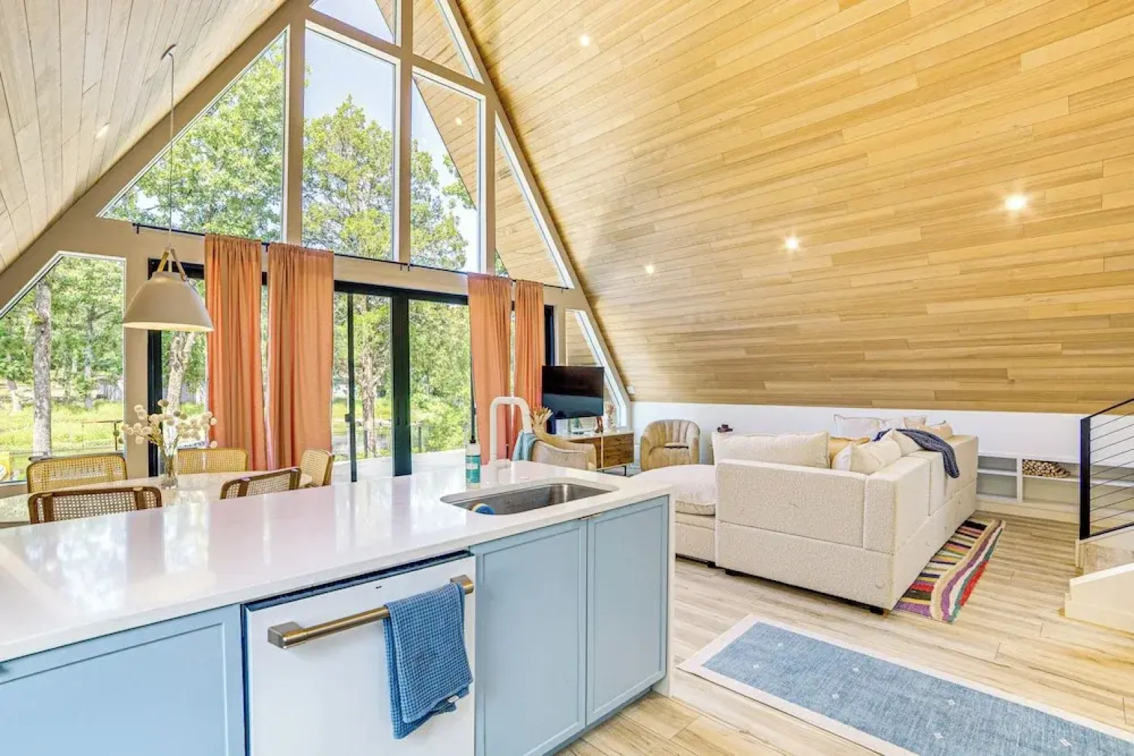 A-frame Cabin w/ Deck Near Cedar Creek Lake