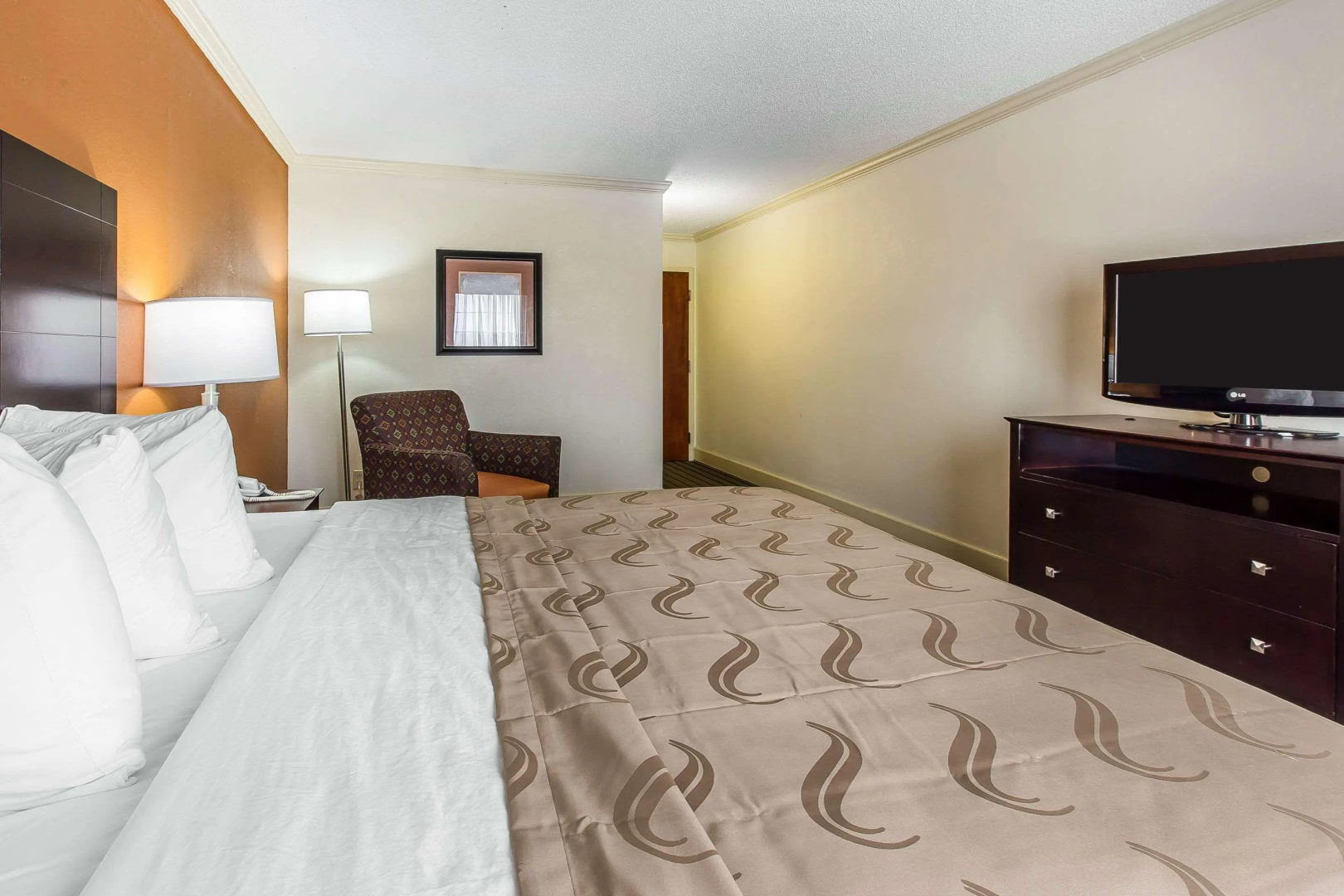 Quality Inn Crossville Near Cumberland Mountain State Park