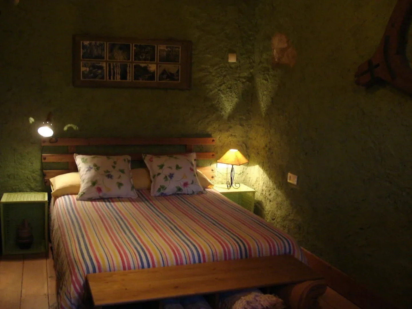 Quaint Cottage in Costa Dorada With Swimming Pool