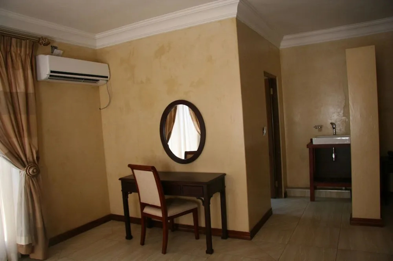 Kgaswane Country Lodge