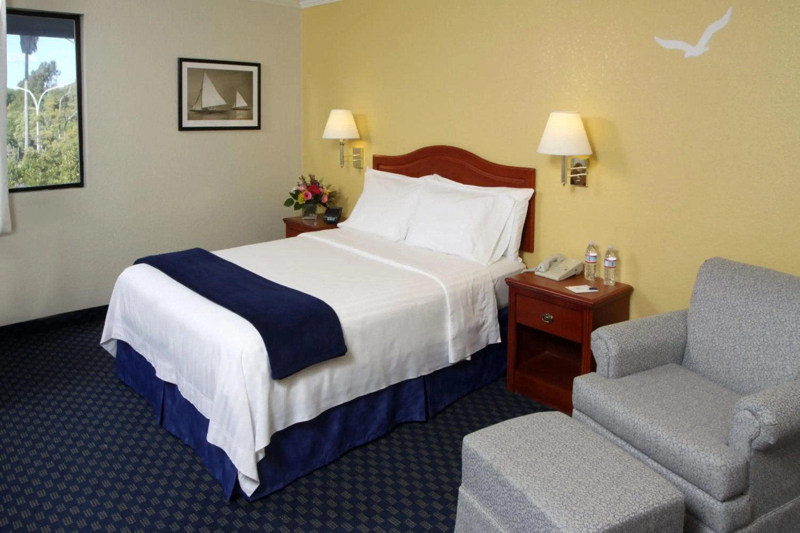 The Marina Inn on San Francisco Bay