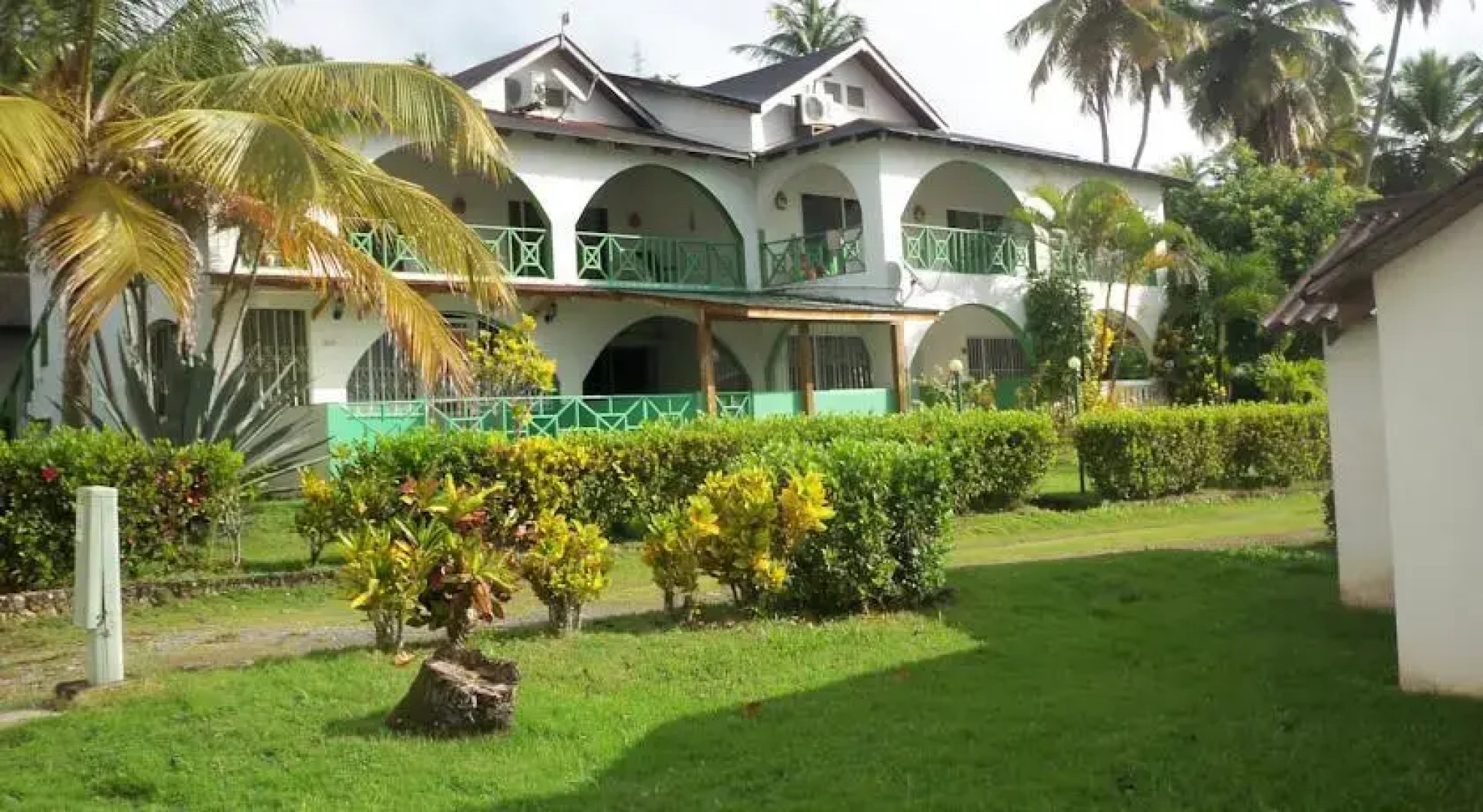 Las Pasqualas Beach Resort