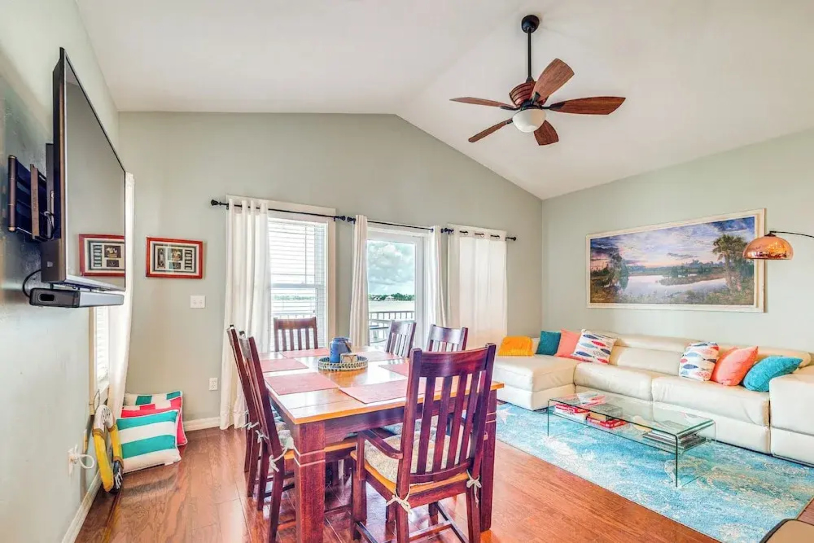 Steps to Beach: Waterfront Cedar Key Home!