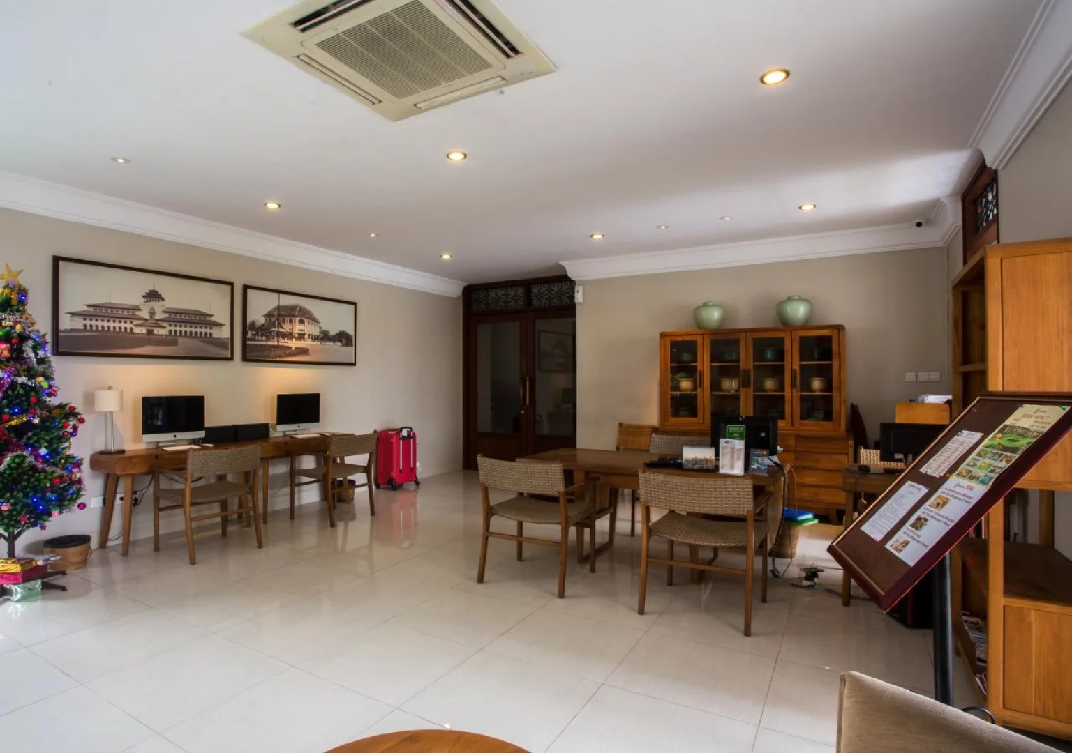 Seminyak Lagoon All Suites Hotel