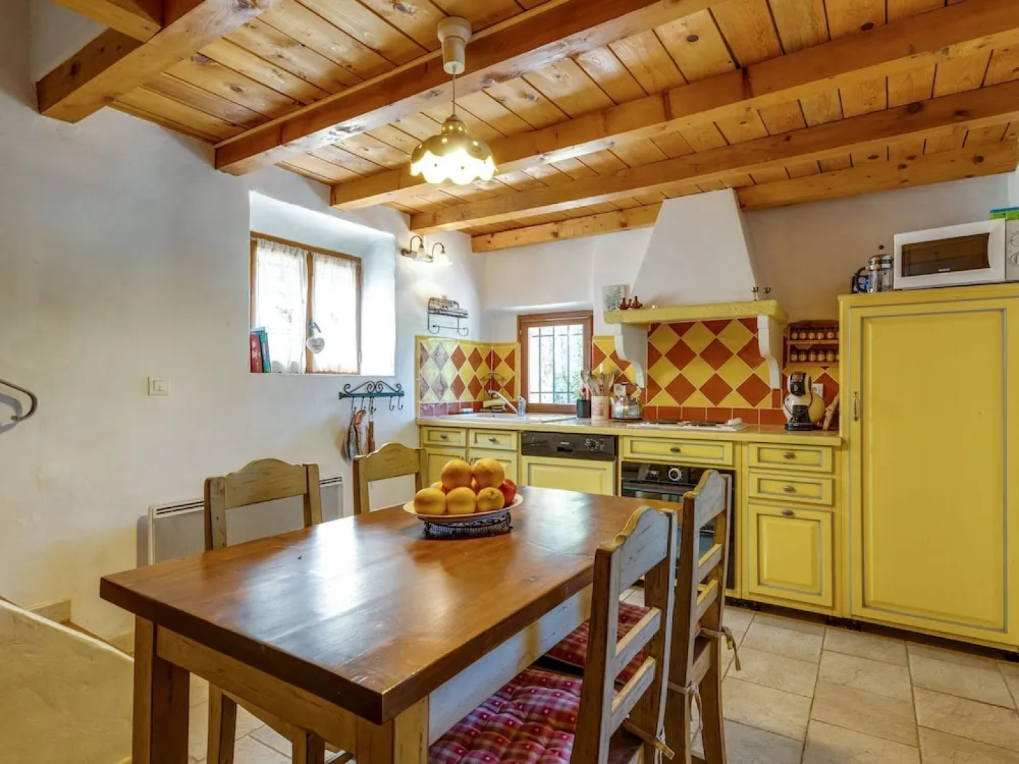 18th Century, Cosy Middle House in Barjols