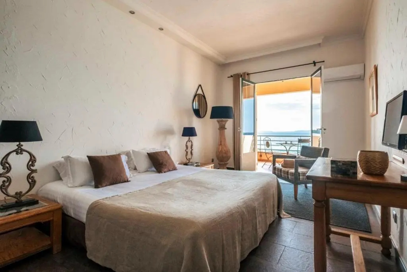 Surplage Hôtel Cavalière