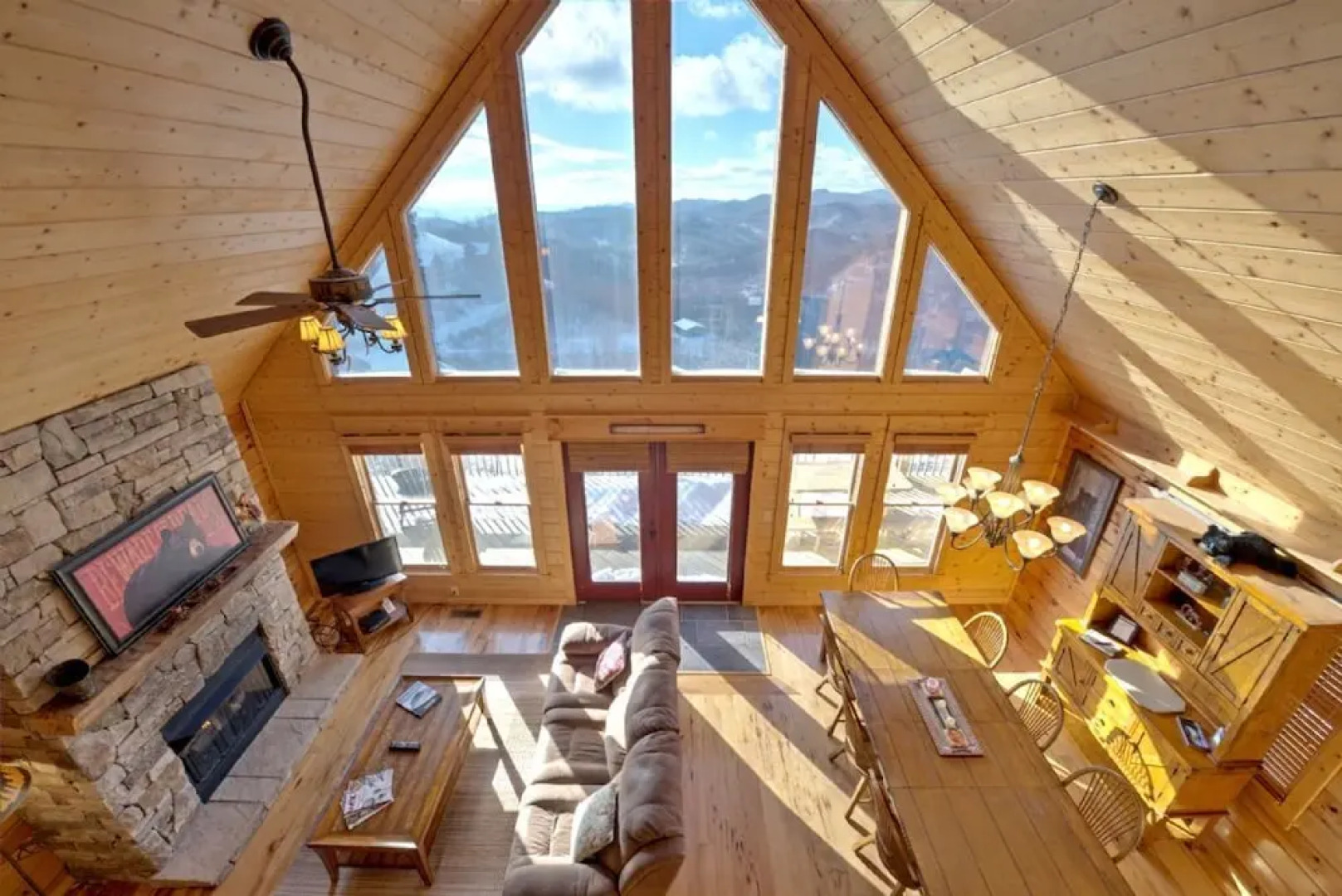 Black Bear Lodge at Scenic Wolf Resort - 3 Br Cabin
