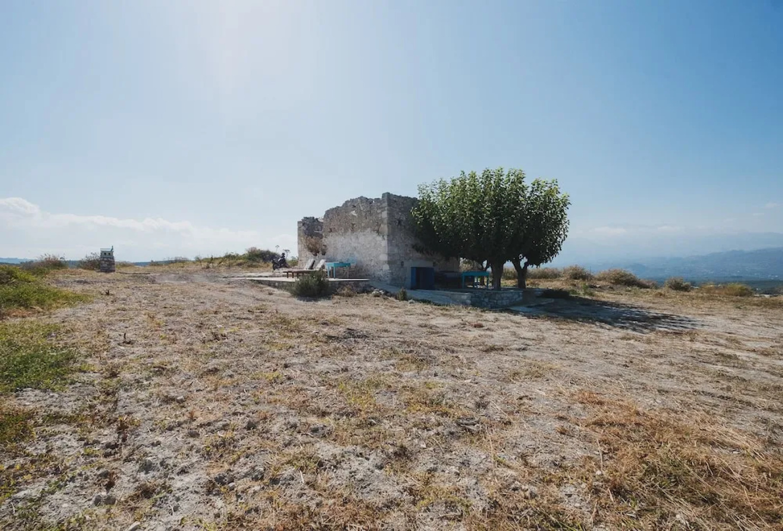 Karavos View - A Unique Artists' Hideaway Paradise