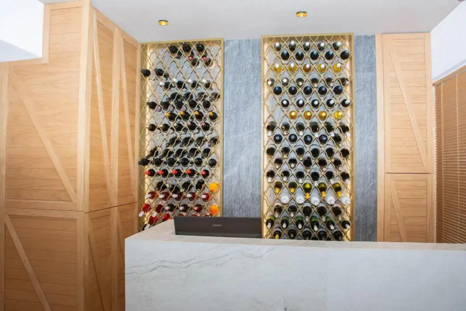 Yianna Caravel Suites "by Checkin" adults only