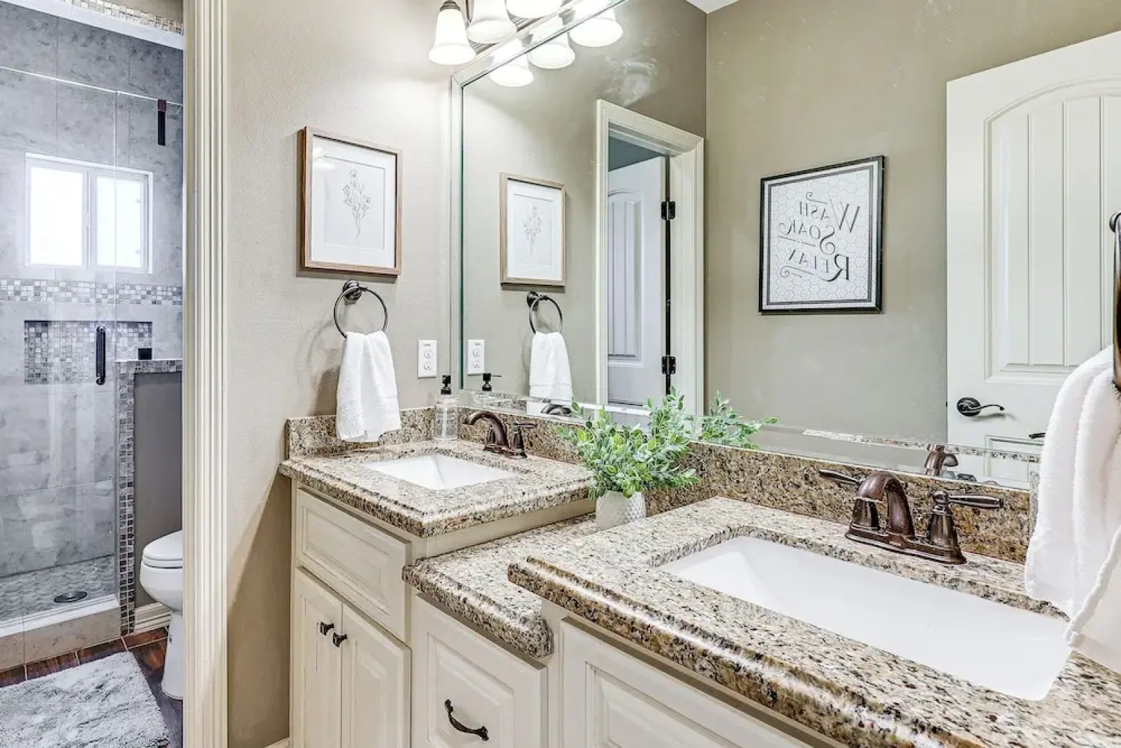 1 Mi to Utrgv Stadium: Roomy Retreat w/ Pool, Yard