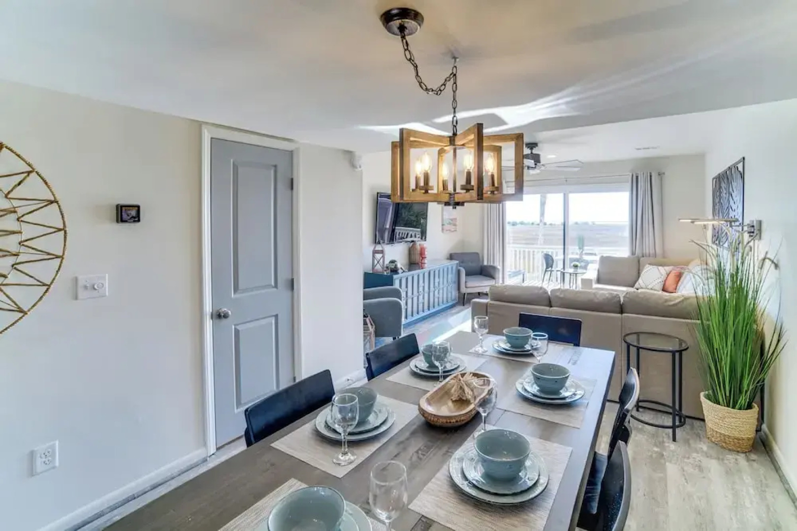 St Helena Island Vacation Rental: Walk to Beach!