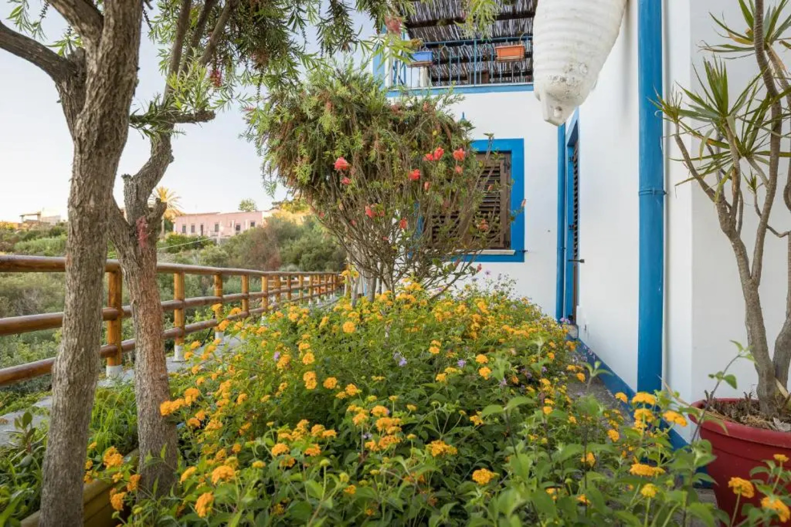 Clelia Case Vista Mare