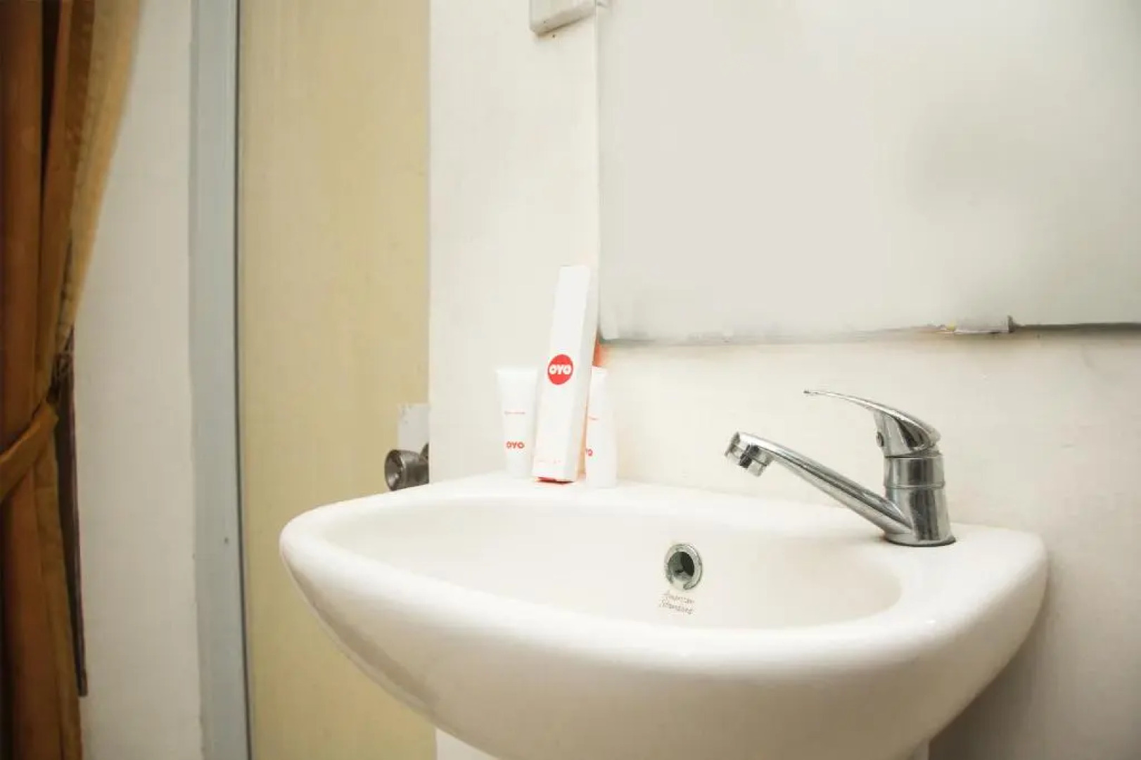 OYO 1069 Hotel New Rajawali