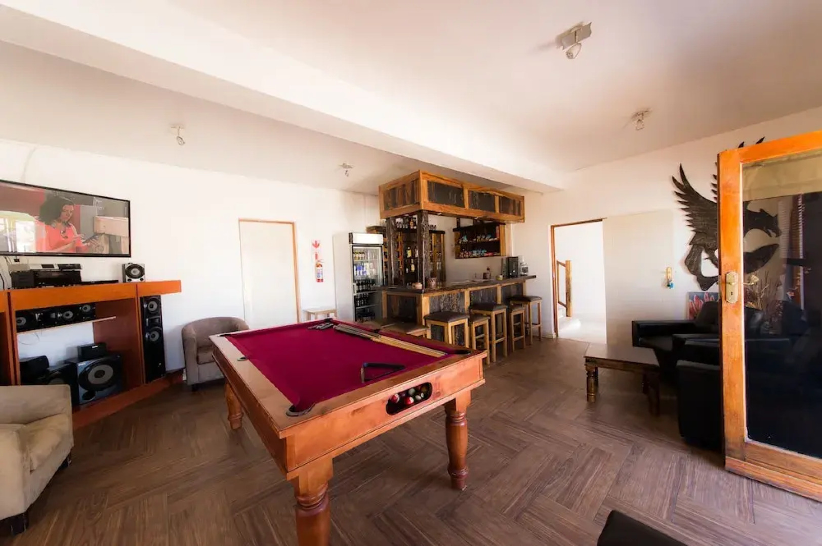 Nama White Guest House