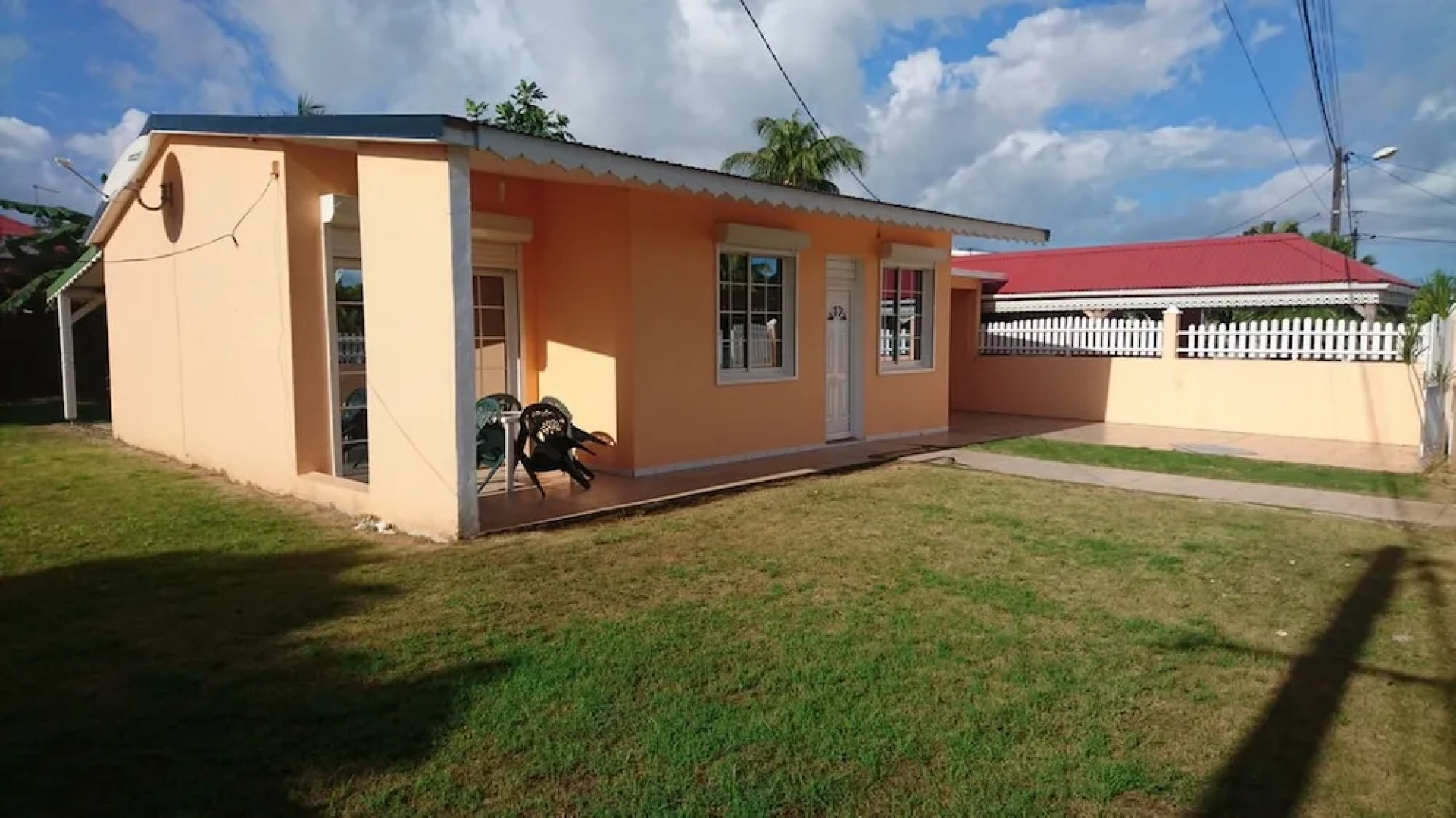 House With 2 Rooms in Port-louis, With and Enclosed Garden - 800 m Fro