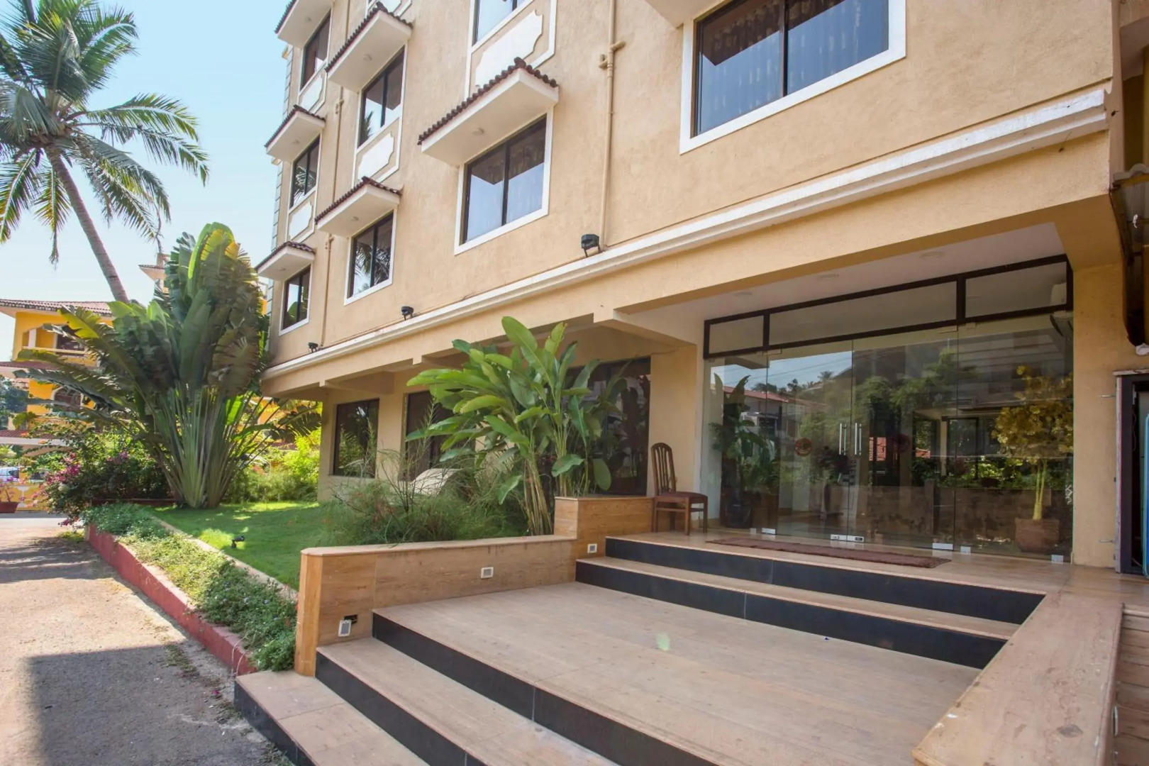 Rendezvous Beach Resort