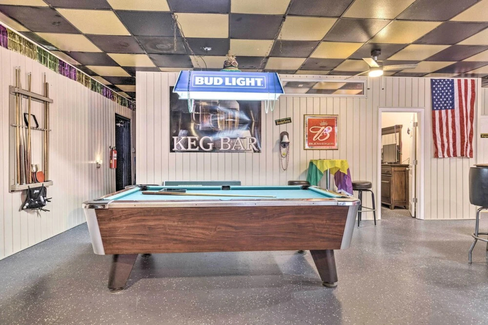 'the Float Yard' Pensacola Home w/ Pool Table