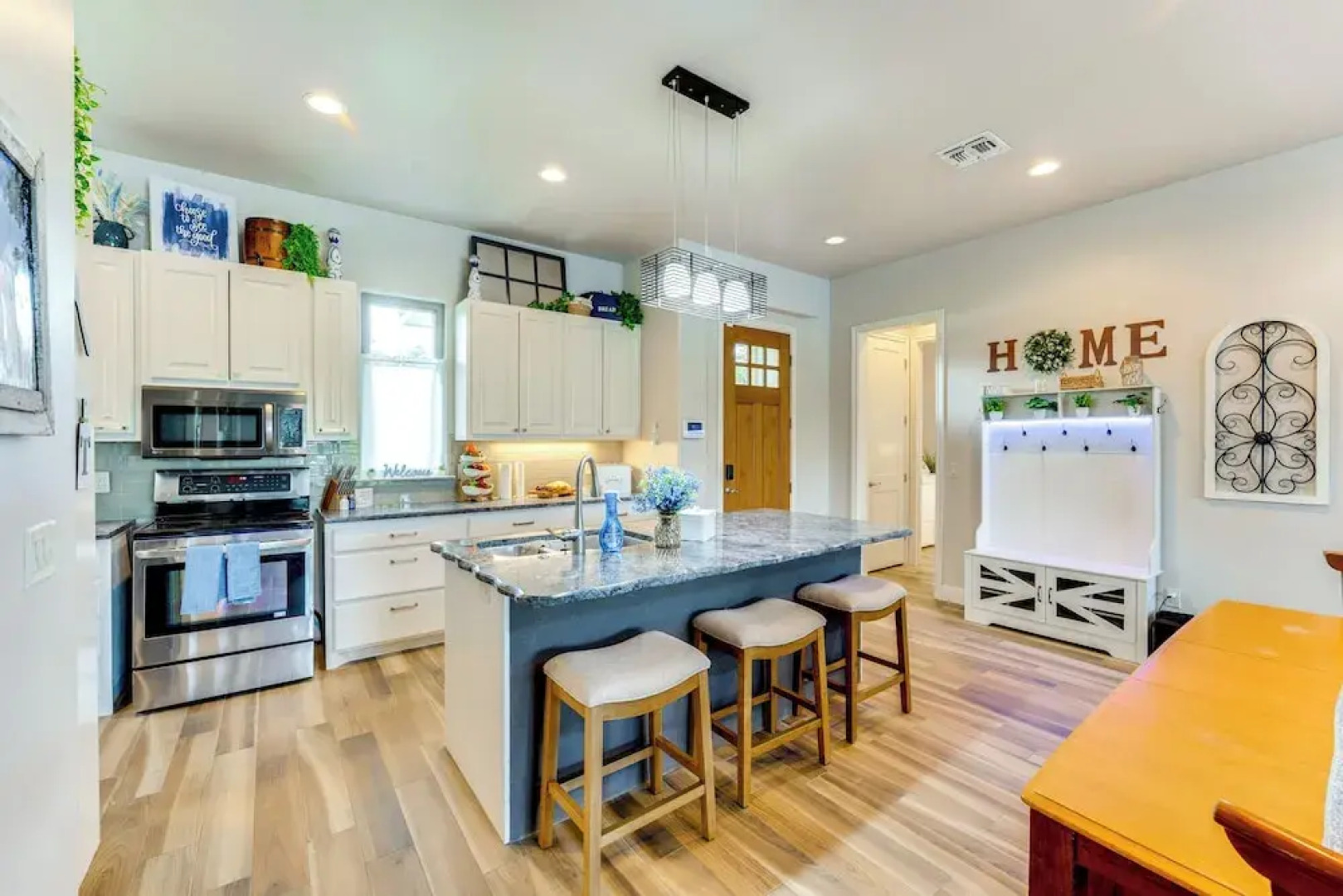 Luxe Waterfront Home w/ Boat Slip in New Braunfels