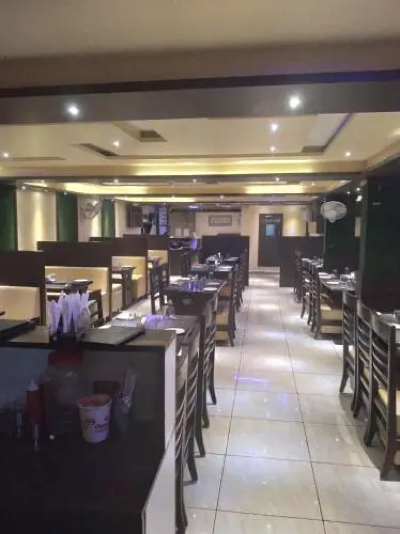 Capital O 82556 Hotel Pride