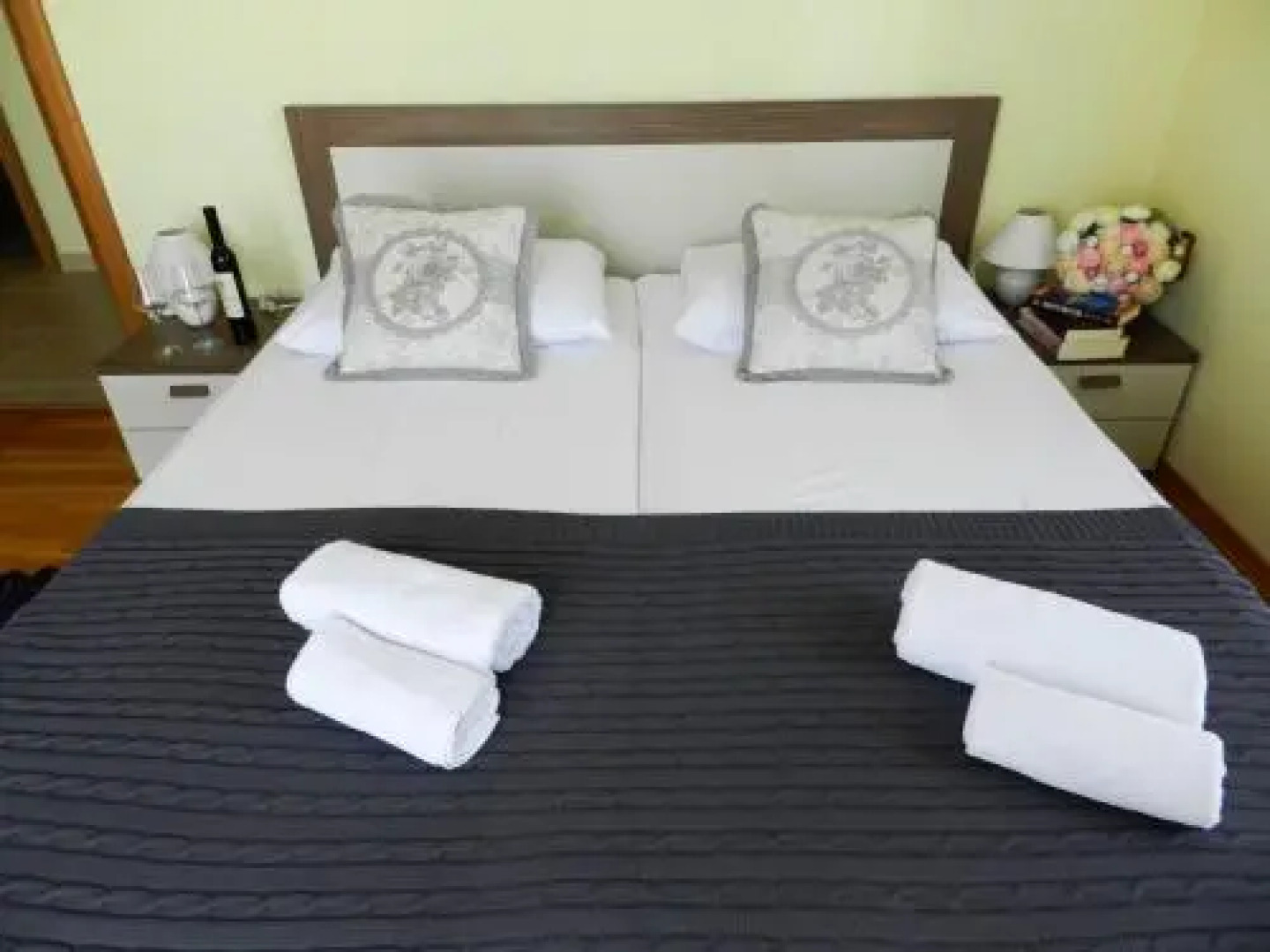 Apartments Smaragdna Villa