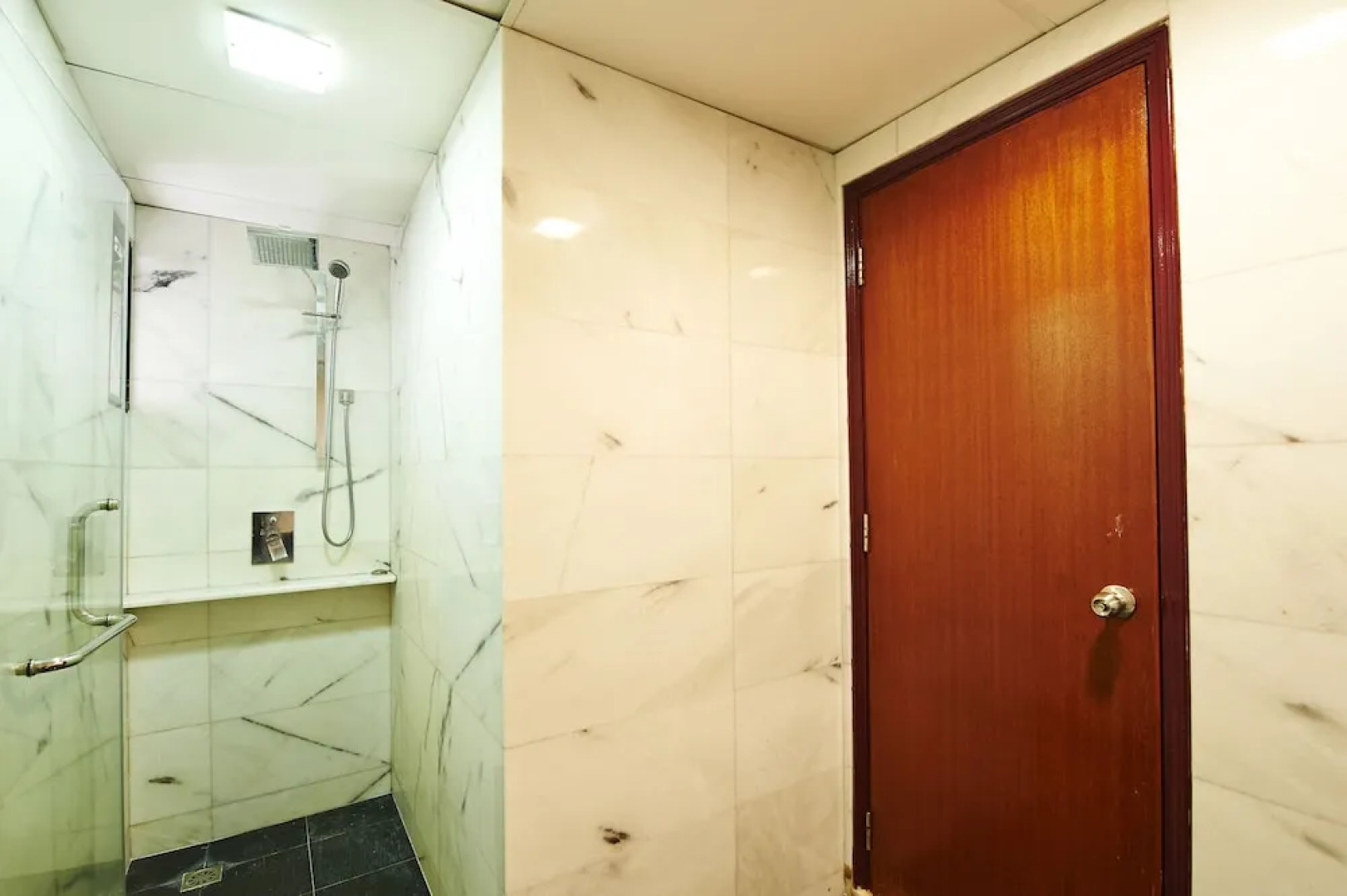 PWTC Bistari Service Apartment