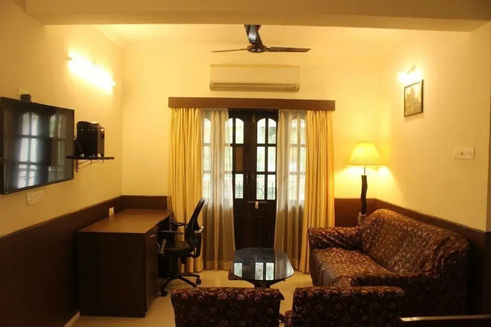 Sun N Sand Apartments