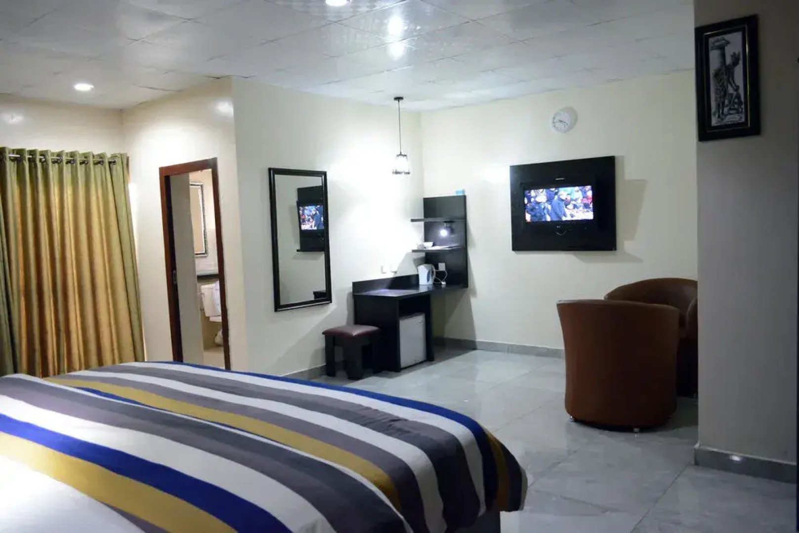 Golphins Suites and Hotels