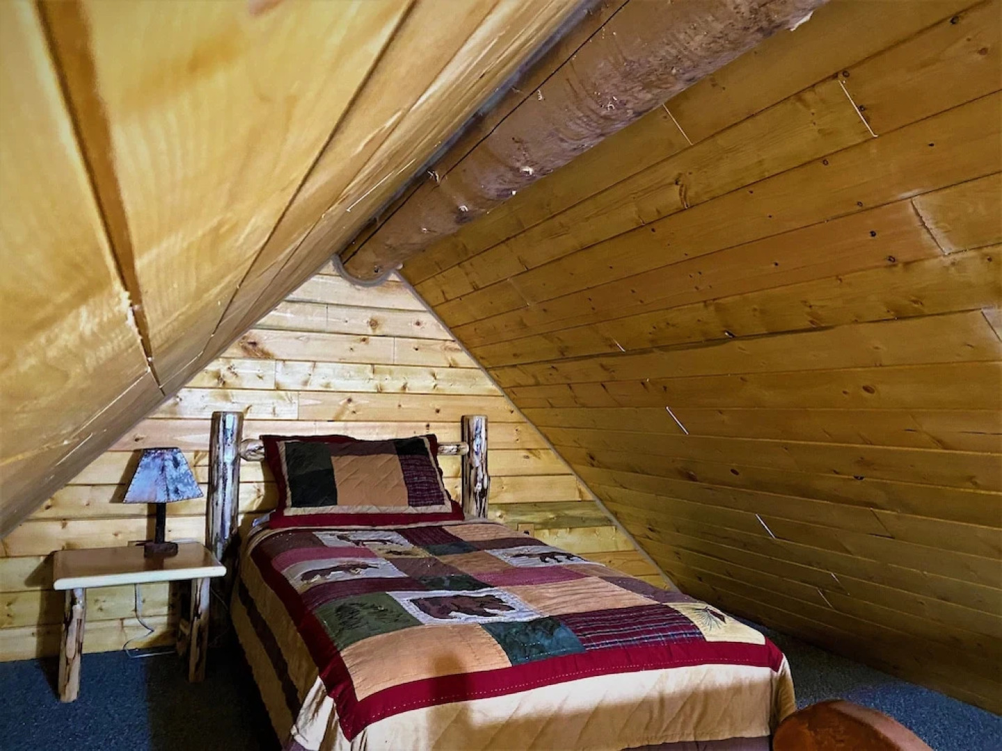 Alaska Creekside Cabins