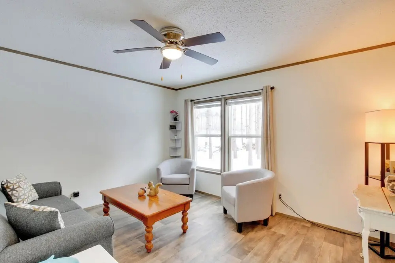 Stylish Chetek Hideaway w/ Lake + Dock Access!